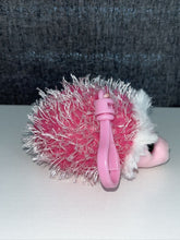 Load image into Gallery viewer, Mrs. Prickly the Hedgehog (2015) — Ty Key Clips