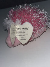 Load image into Gallery viewer, Mrs. Prickly the Hedgehog (2015) — Ty Key Clips